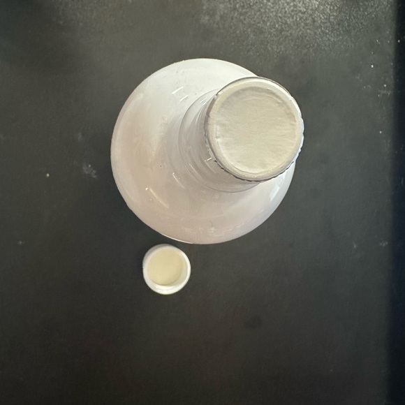 Brand New Beekman 1802 goat milk hand & body wash. Covent Garden scent. - Picture 3 of 4